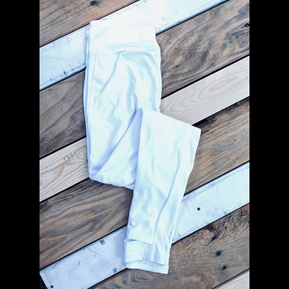 Cuddl Duds white yoga pants brand new with tag - Picture 3 of 9